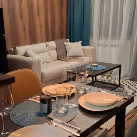 The Alpine Emerald Elegant In Apartment *