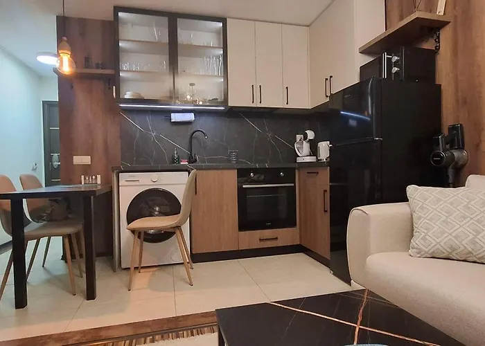 The Alpine Emerald Elegant In 班斯科