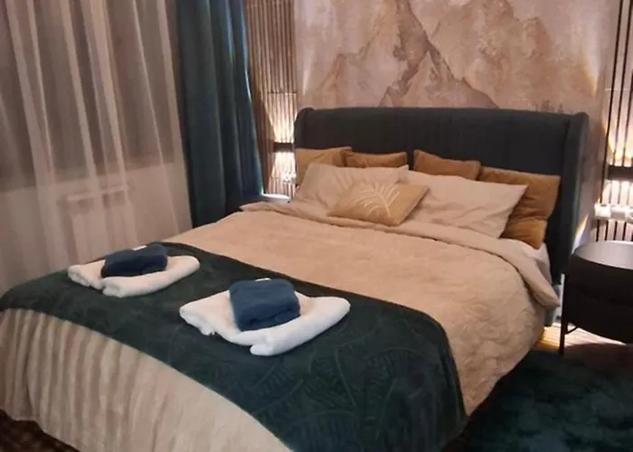 The Alpine Emerald Elegant In 公寓 班斯科